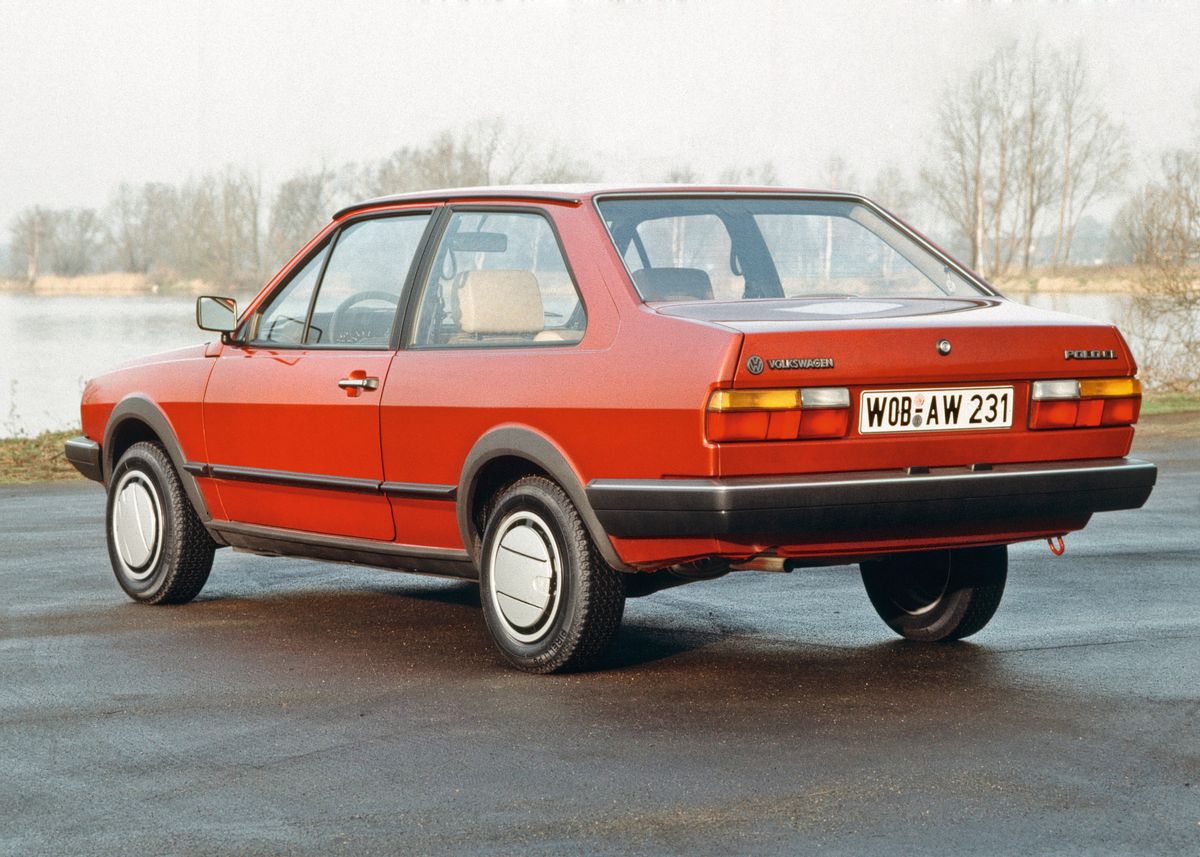 Volkswagen Polo 1982. Carrosserie, extérieur. Berline 2-portes, 2 génération