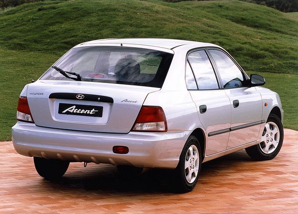 Hyundai Accent 1999. Carrosserie, extérieur. Hatchback 5-portes, 2 génération