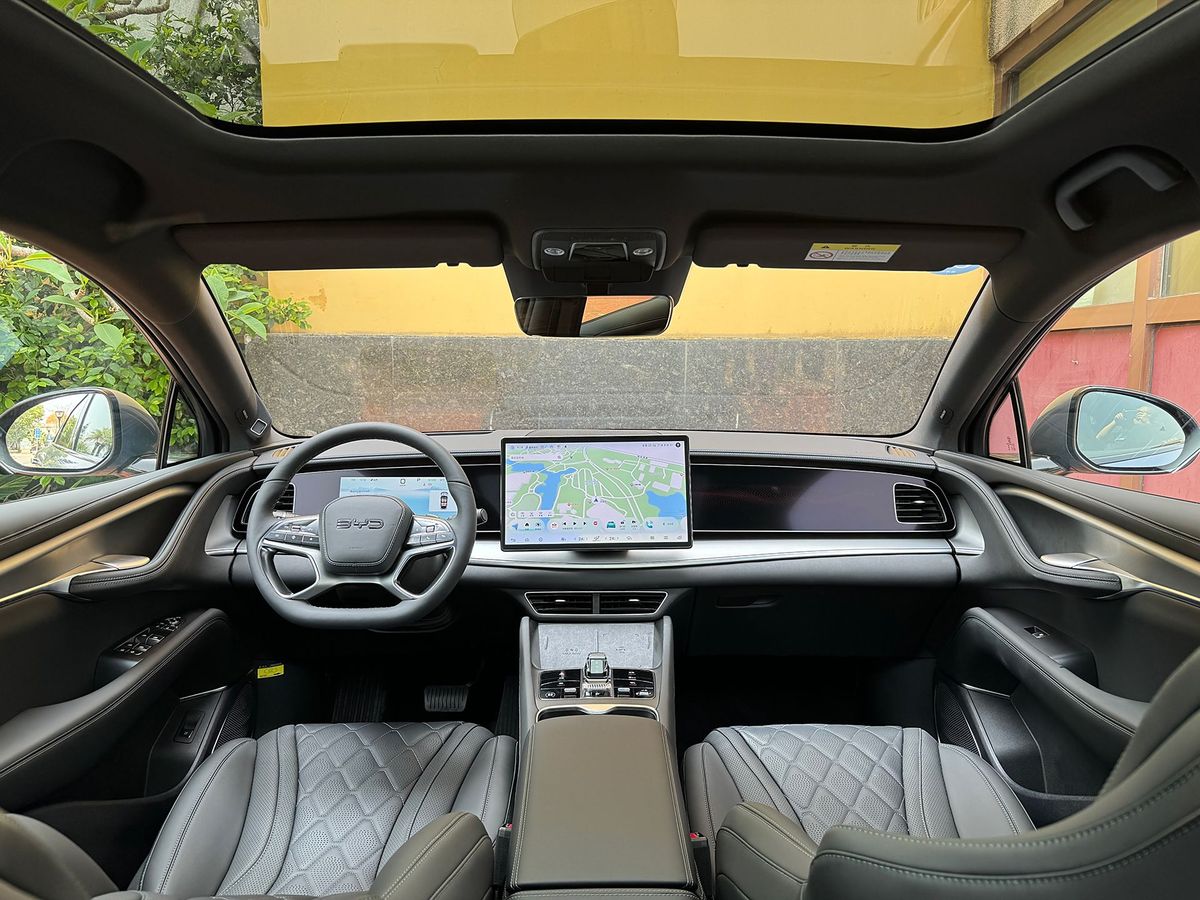 BYD Sealion 07 2023. Передние сидения. Кроссовер Купе, 1 поколение