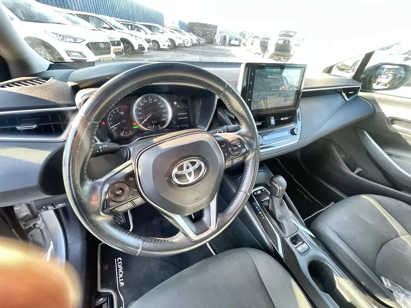 Toyota Corolla с пробегом, 2020