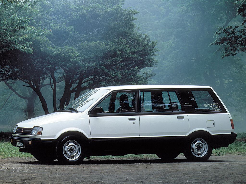 מיצובישי  ספייס ואגון 1983. מרכב, צורה. קומפקט וואן, 1 דור