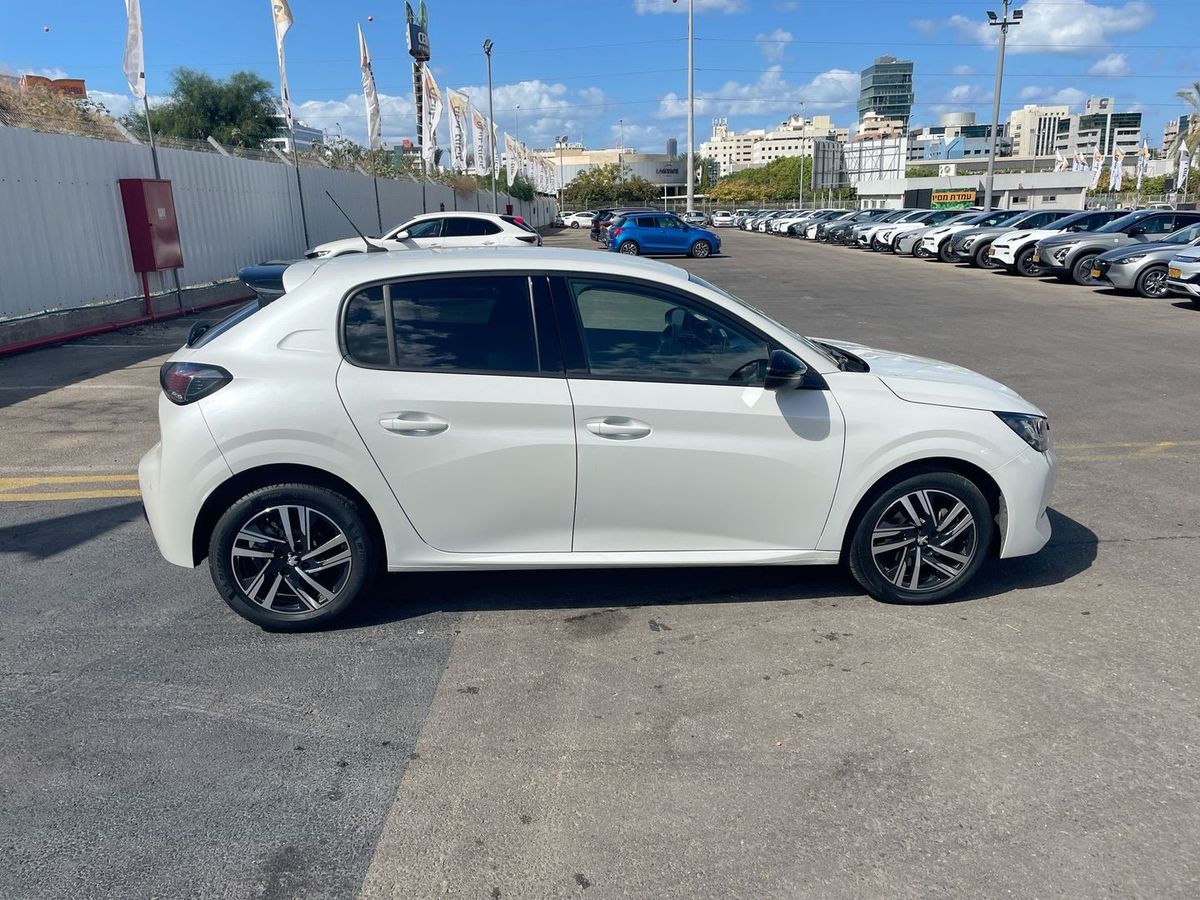 Peugeot 208 2nd hand, 2022, private hand