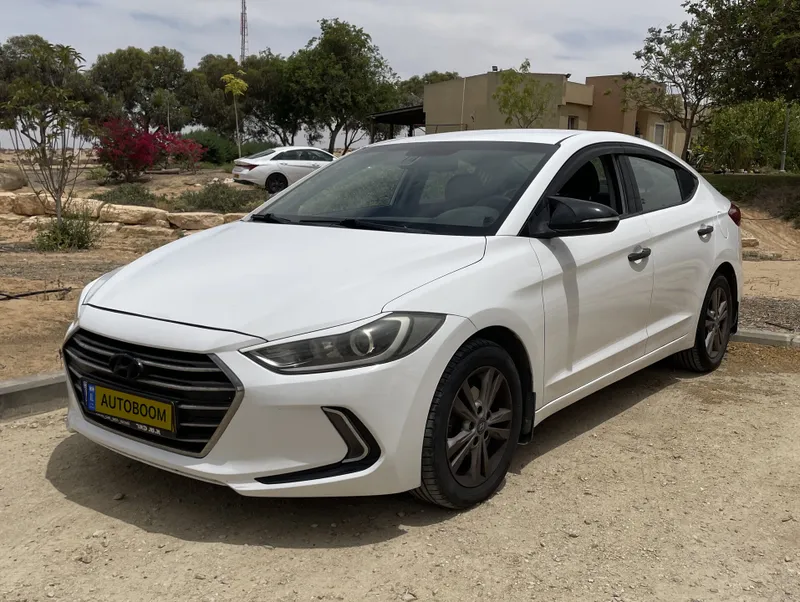 Hyundai Elantra с пробегом, 2018, частная рука