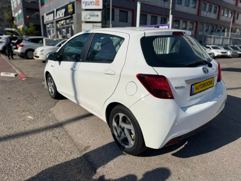 Toyota Yaris с пробегом, 2017, частная рука