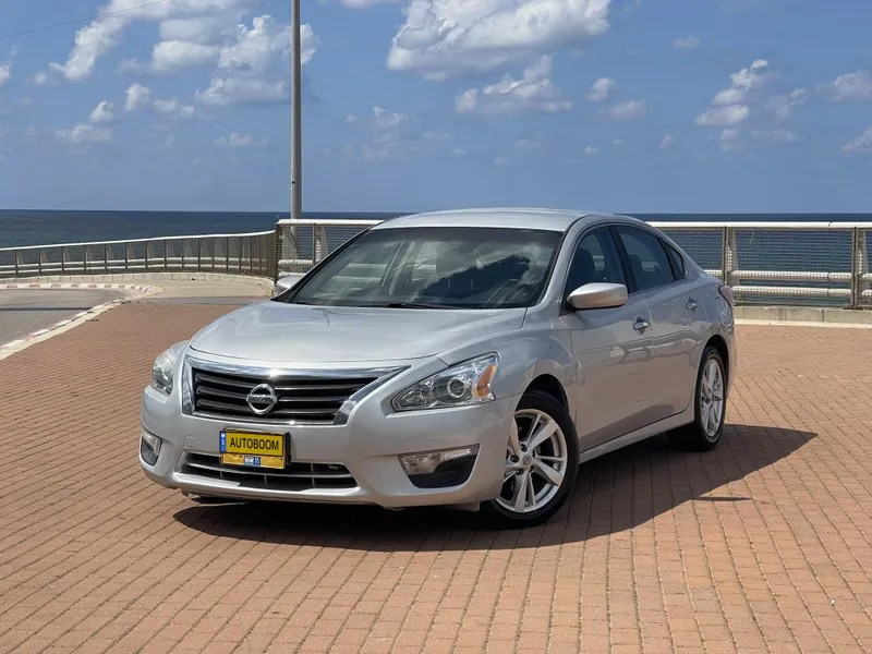 Nissan Altima 2nd hand, 2014