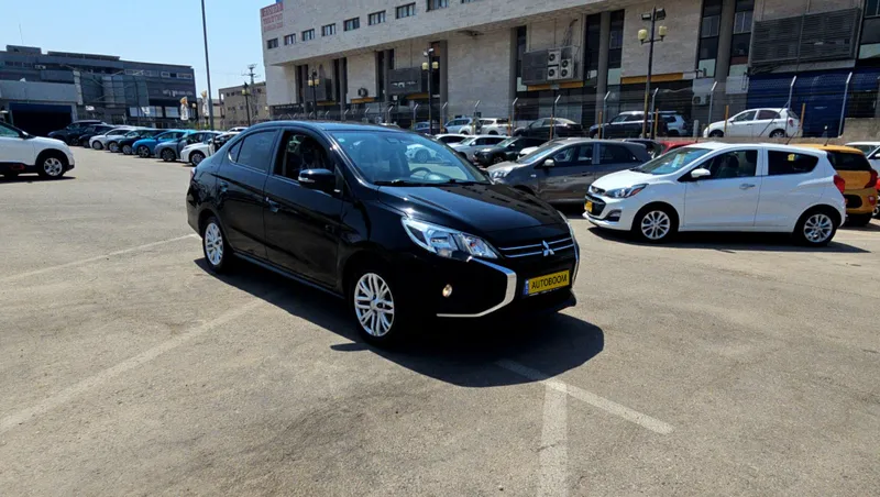 Mitsubishi Attrage 2ème main, 2020