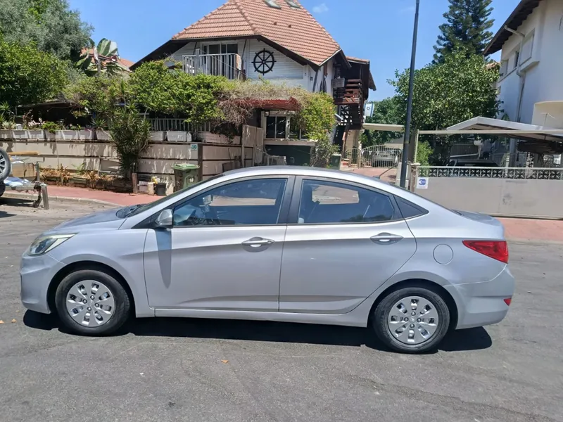 Hyundai i25 с пробегом, 2015, частная рука