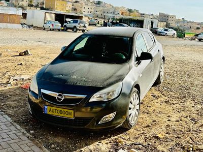 Opel Astra 2ème main, 2012, main privée