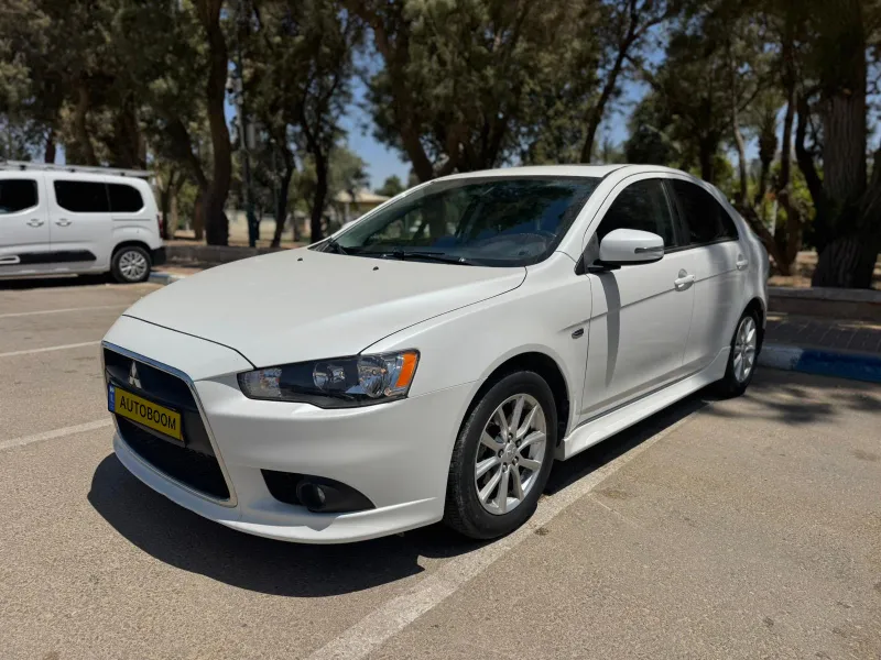 Mitsubishi Lancer 2nd hand, 2015, private hand