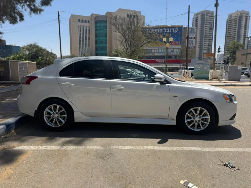 Mitsubishi Lancer 2nd hand, 2015, private hand