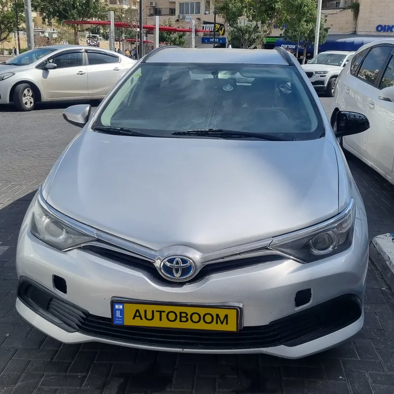 Toyota Auris 2nd hand, 2017, private hand