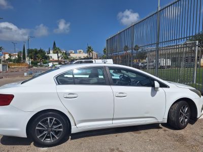 Toyota Avensis 2nd hand, 2014, private hand