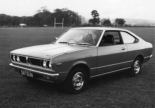 Datsun Violet 1973. Bodywork, Exterior. Sedan 2-doors, 1 generation