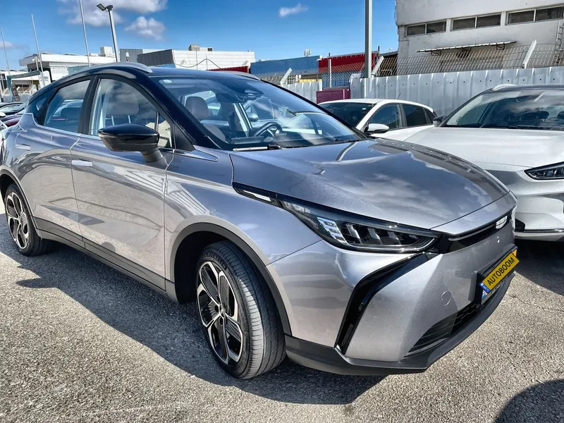 Geely Geometry C 2nd hand, 2023, private