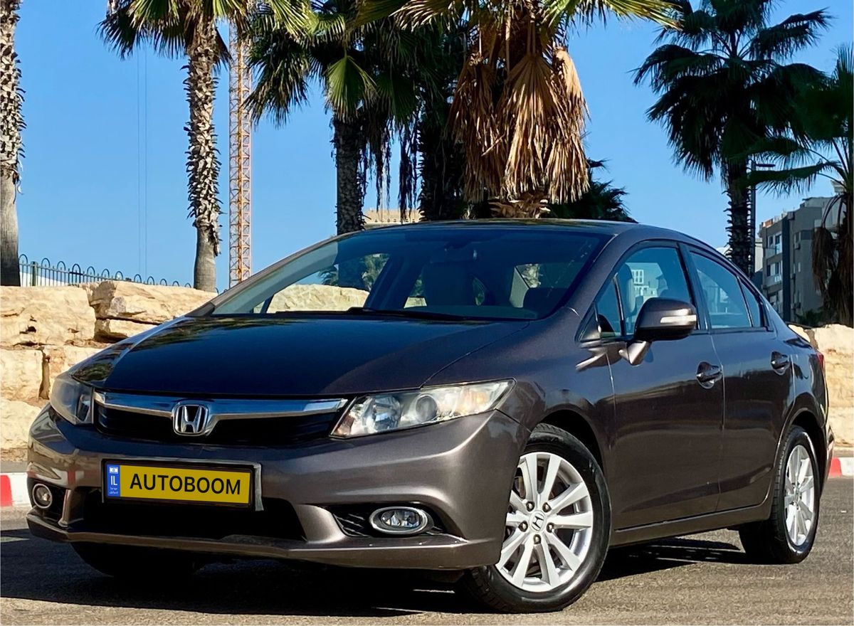 Honda Civic с пробегом, 2012