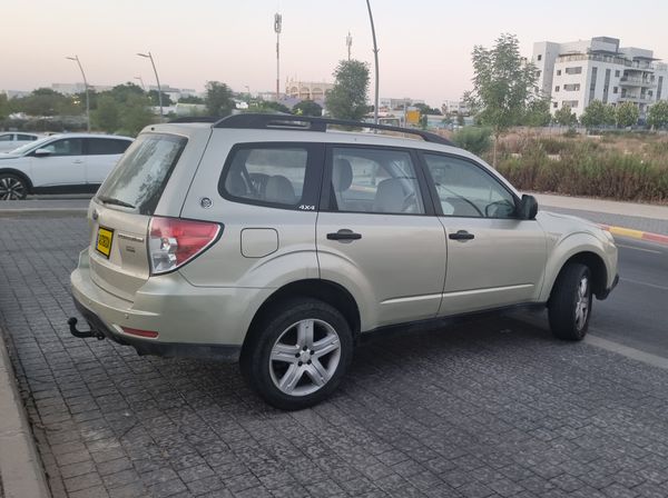 Subaru Forester 2ème main, 2010, main privée