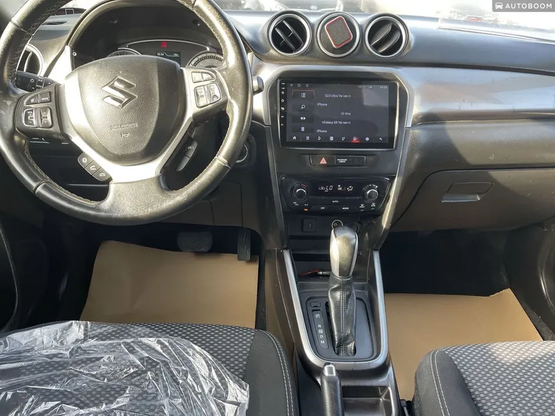 Suzuki Vitara 2nd hand, 2023