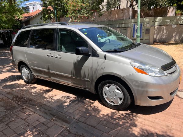 Toyota Sienna 2nd hand, 2008