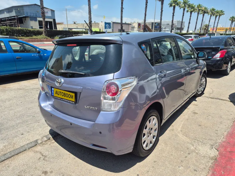 Toyota Verso 2nd hand, 2011