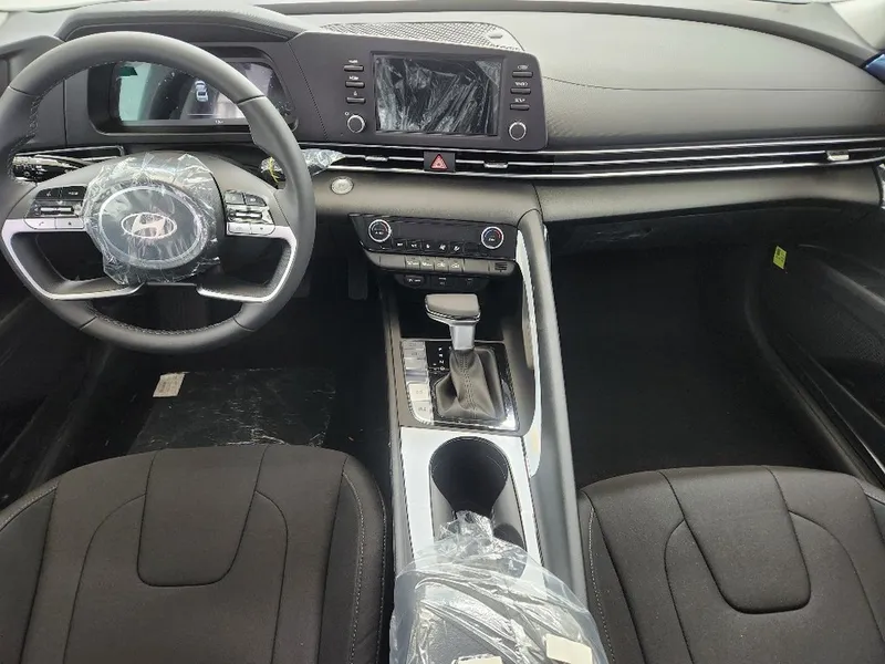 Hyundai Elantra nouvelle voiture, 2024