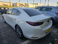 Mazda 3 2nd hand, 2021, private