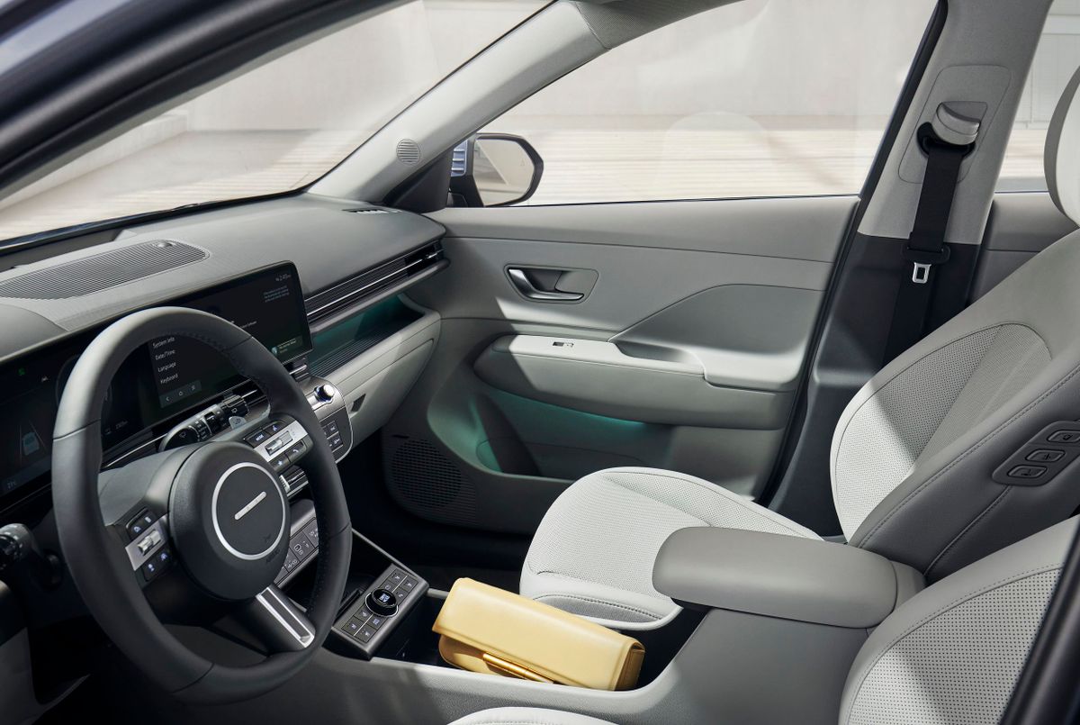 Hyundai Kona EV 2023. Front seats. SUV 5-doors, 2 generation
