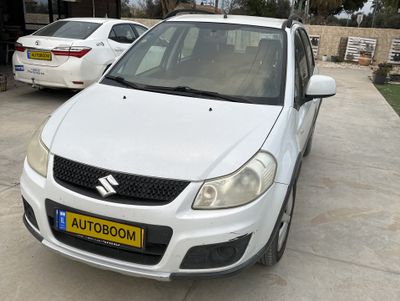 Suzuki SX4 2ème main, 2014, main privée
