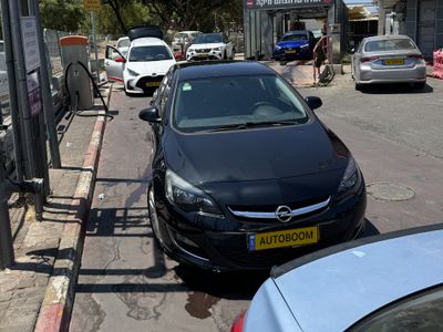 Opel Astra 2ème main, 2014, main privée