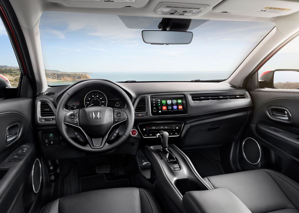 Honda HR-V 2018. Front seats. SUV 5-doors, 2 generation, restyling