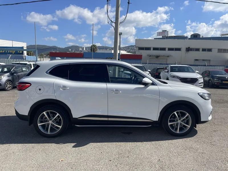 MG EHS 2ème main, 2022, main privée