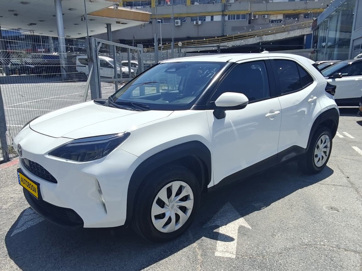 Toyota Yaris Cross 2nd hand, 2024