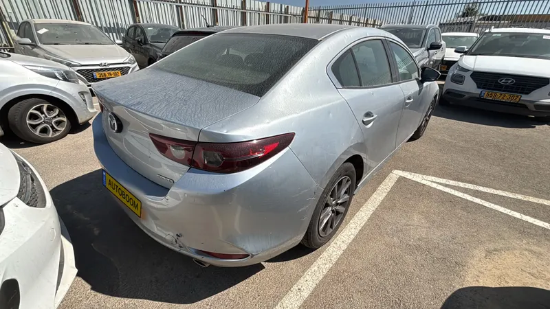 Mazda 3 2nd hand, 2021
