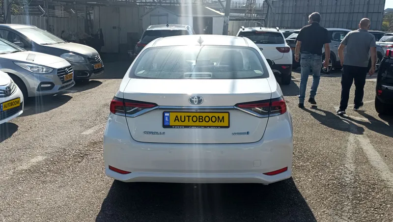 Toyota Corolla с пробегом, 2019