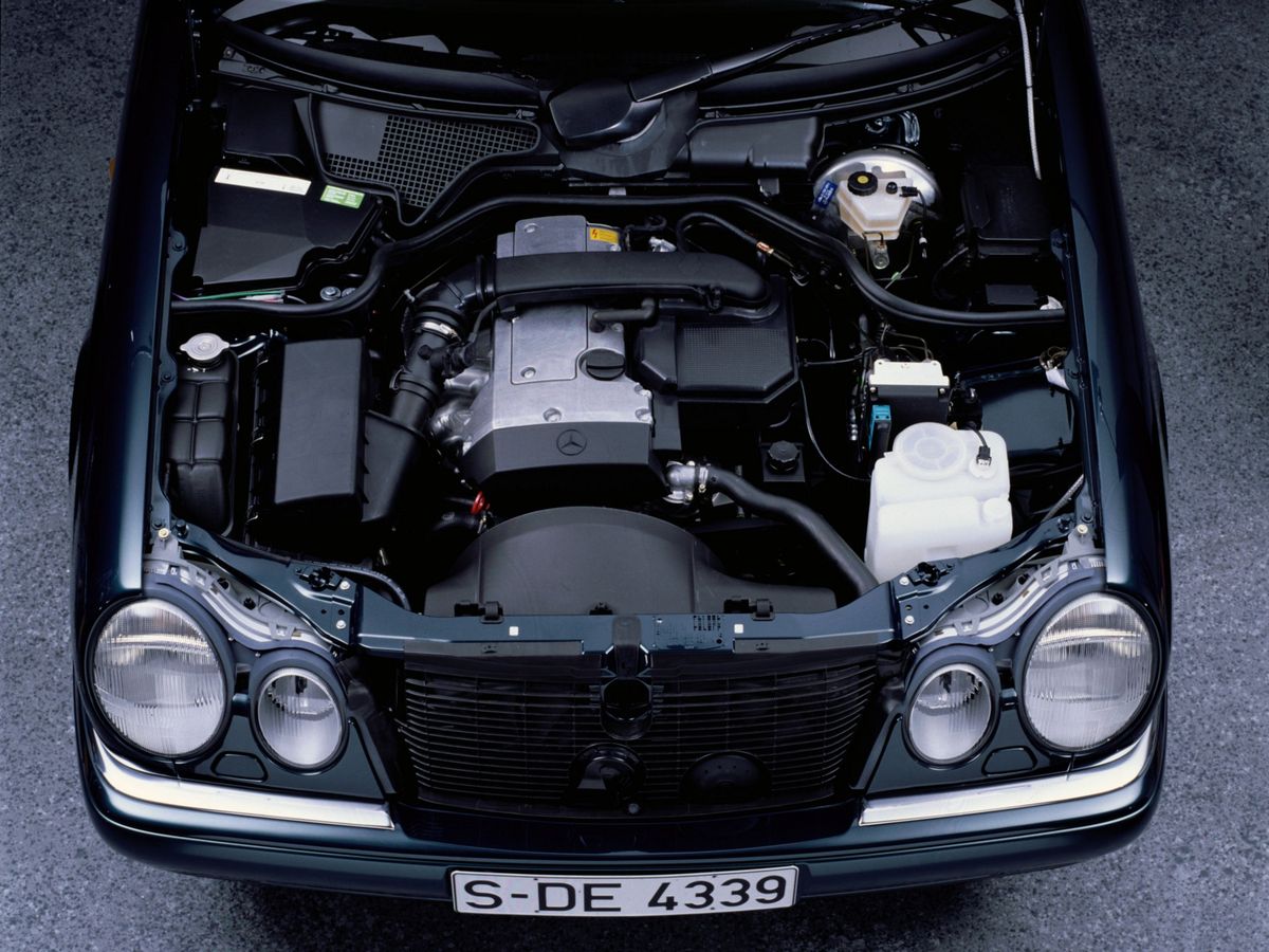 Mercedes E-Class 1995. Engine. Sedan, 2 generation