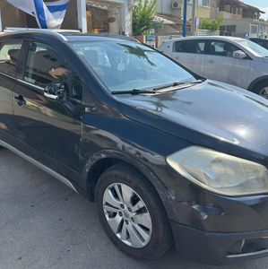 סוזוקי SX4‏, 2013, תמונה