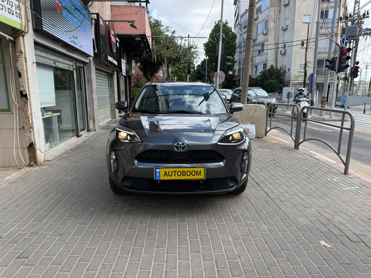 טויוטה יאריס קרוס יד 2 רכב, 2023