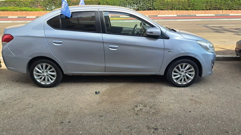 Mitsubishi Attrage 2ème main, 2015, main privée