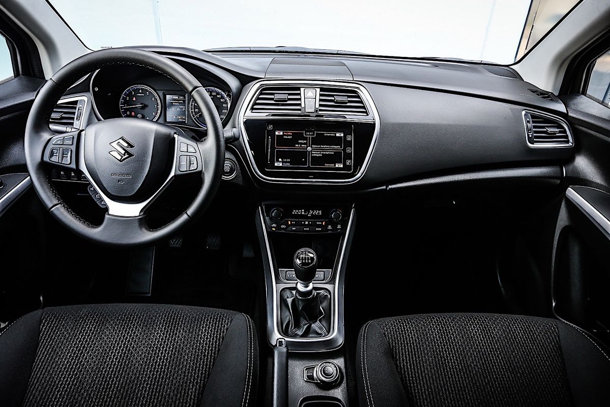 Suzuki Crossover 2016. Front seats. SUV 5-doors, 2 generation, restyling