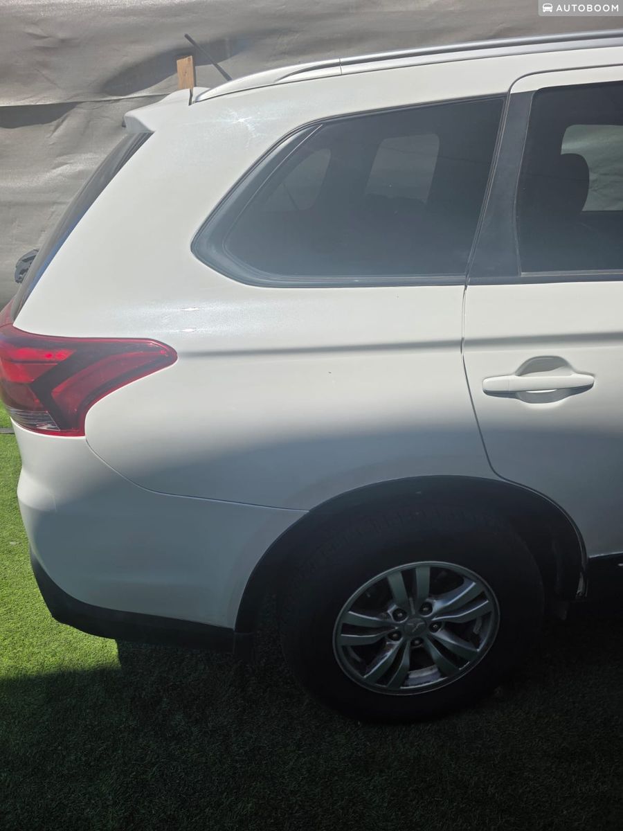 Mitsubishi Outlander 2nd hand, 2016, private