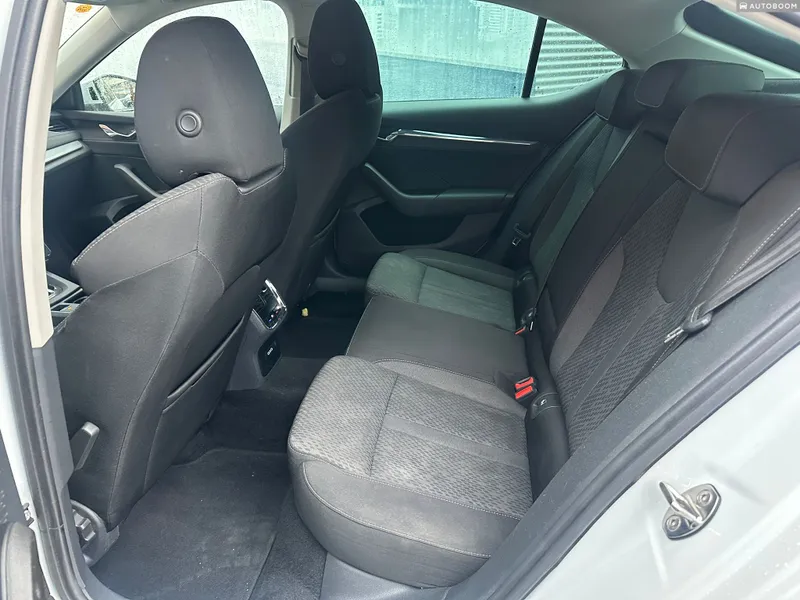 Skoda Octavia 2nd hand, 2022, private