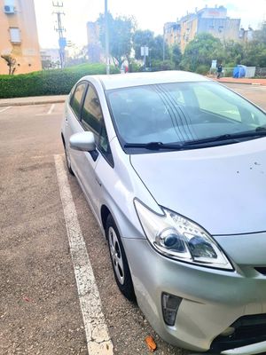 Toyota Prius 2ème main, 2015