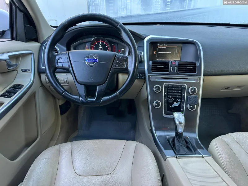 Volvo XC60 2nd hand, 2014, private