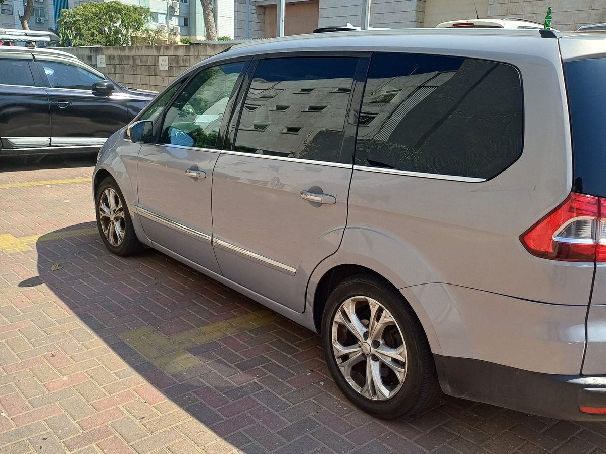 Ford Galaxy 2ème main, 2011, main privée