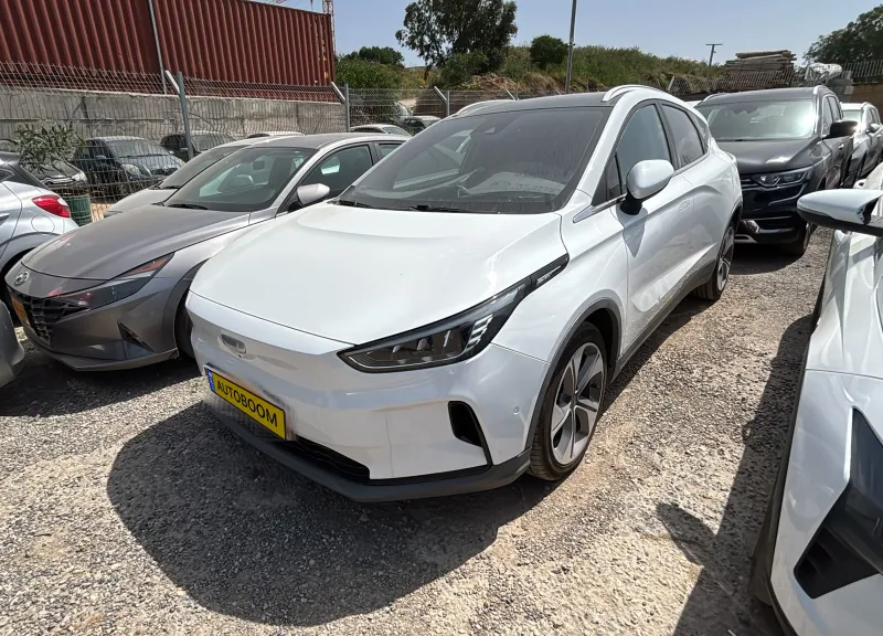 Geely Geometry C 2nd hand, 2022, private
