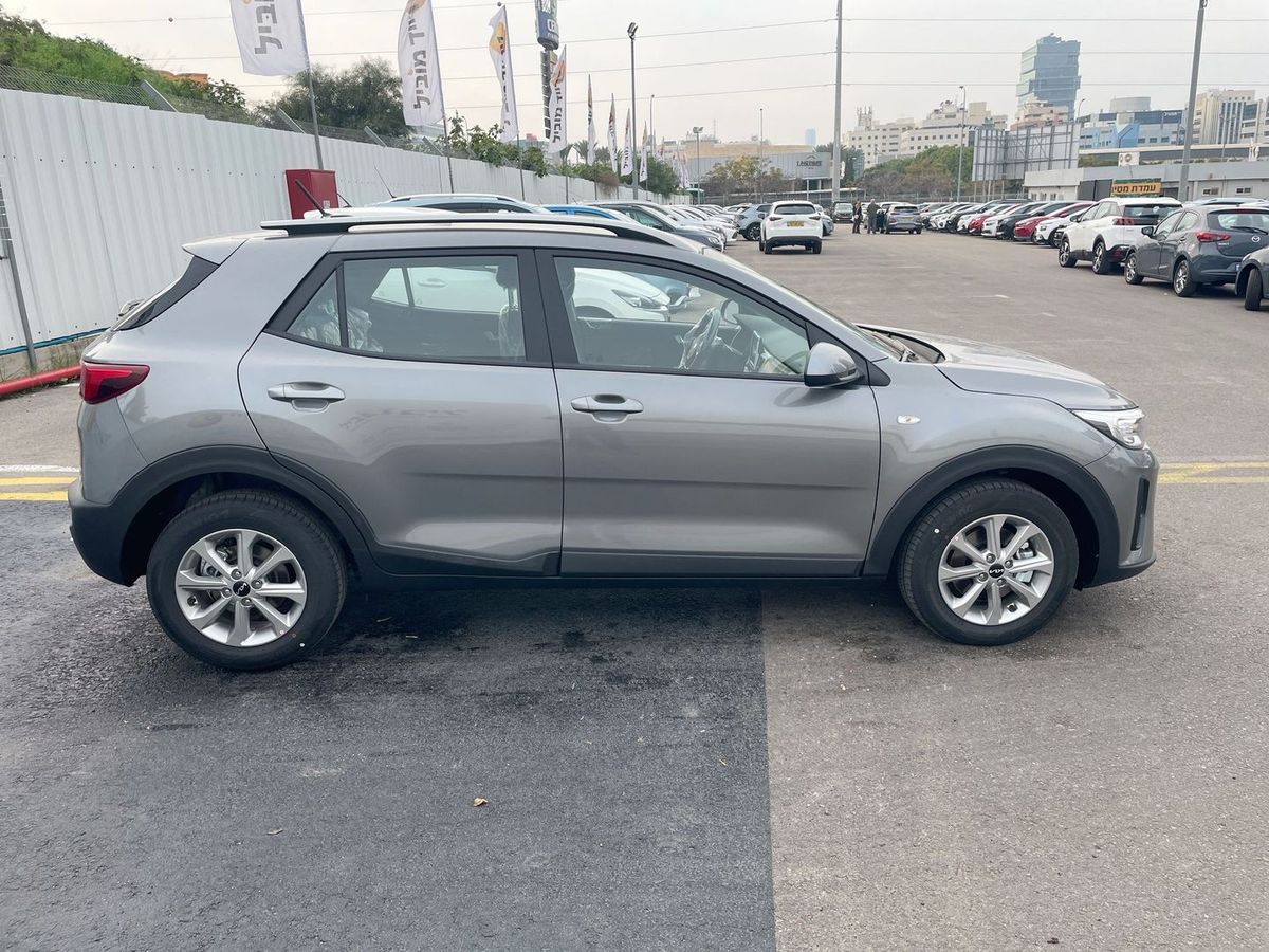 Kia Stonic new car, 2025
