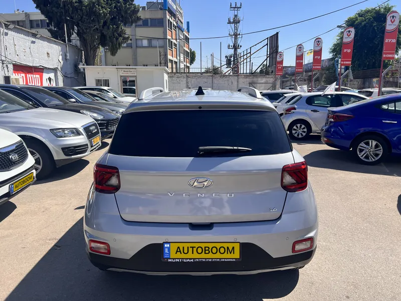 Hyundai Venue с пробегом, 2021