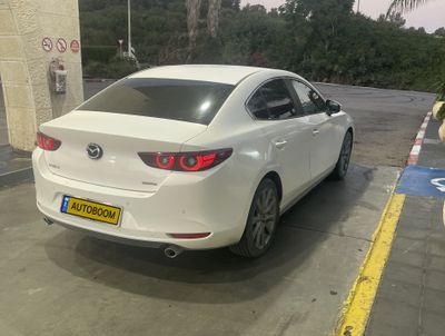 מאזדה 3 יד 2 רכב, 2022, פרטי
