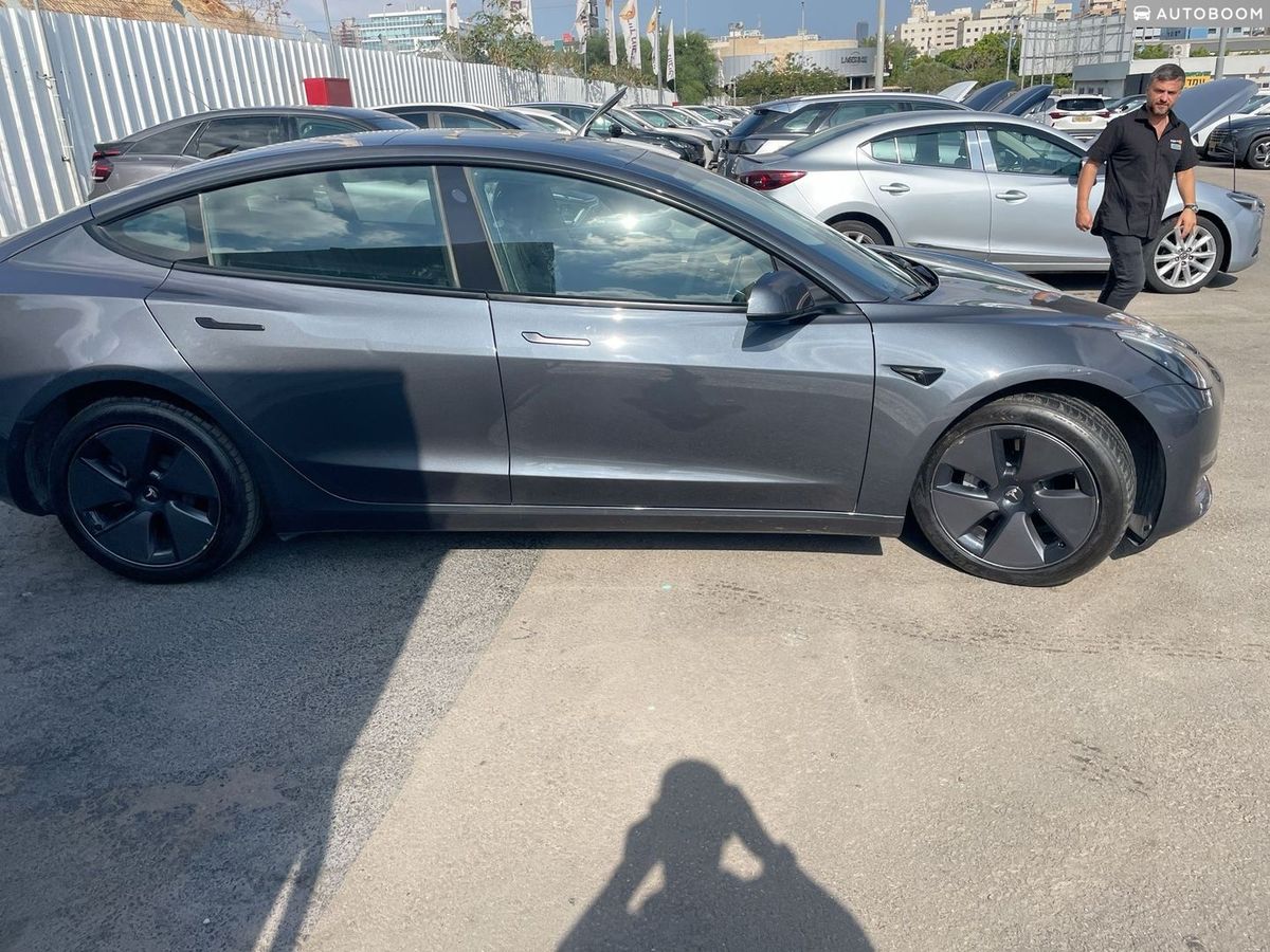 Tesla Model 3 с пробегом, 2022, частная