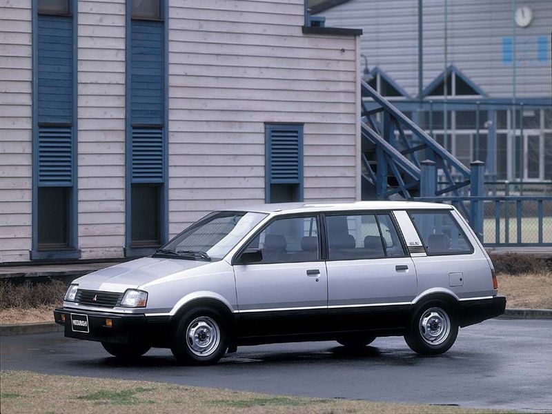 מיצובישי  ספייס ואגון 1983. מרכב, צורה. קומפקט וואן, 1 דור