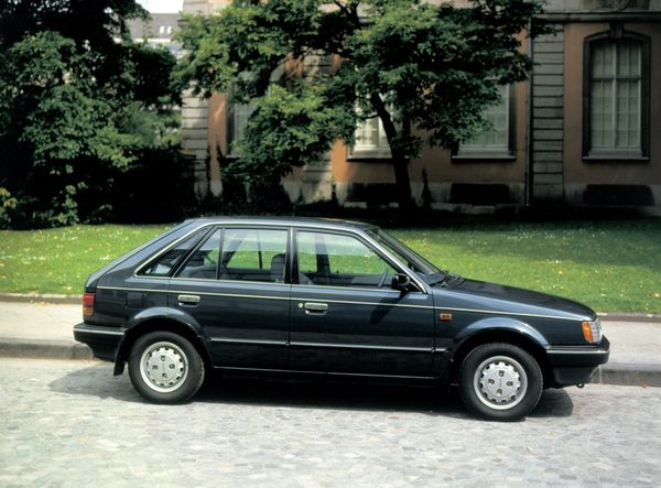 Mazda 323 Lantis 1985. Carrosserie, extérieur. Hatchback 5-portes, 3 génération
